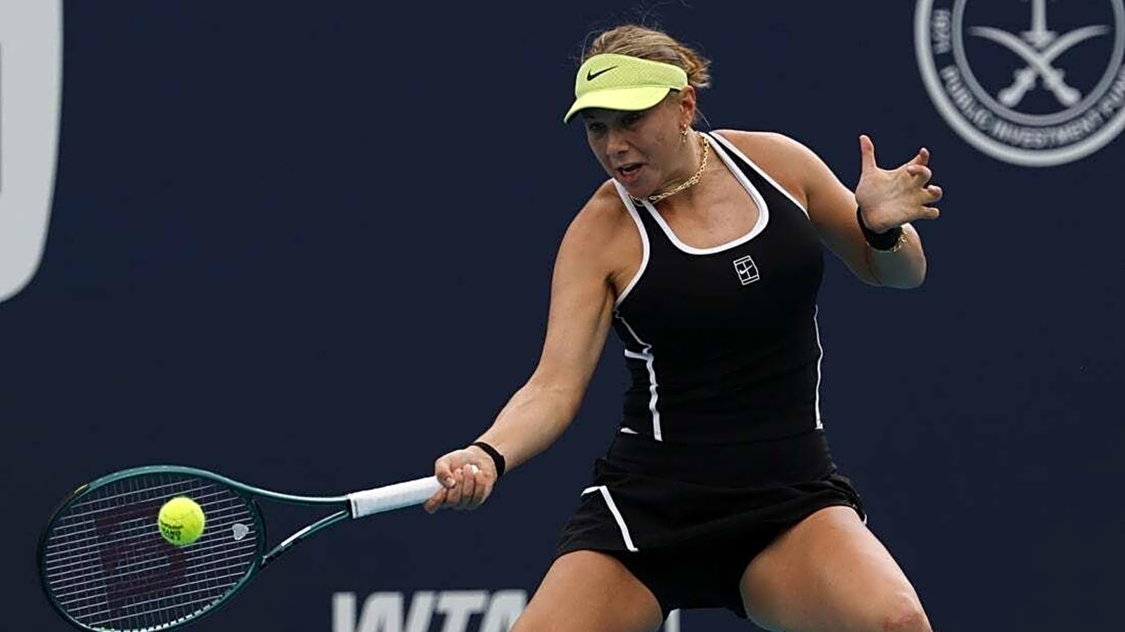 Amanda Anisimova WDs from Rome with wrist injury