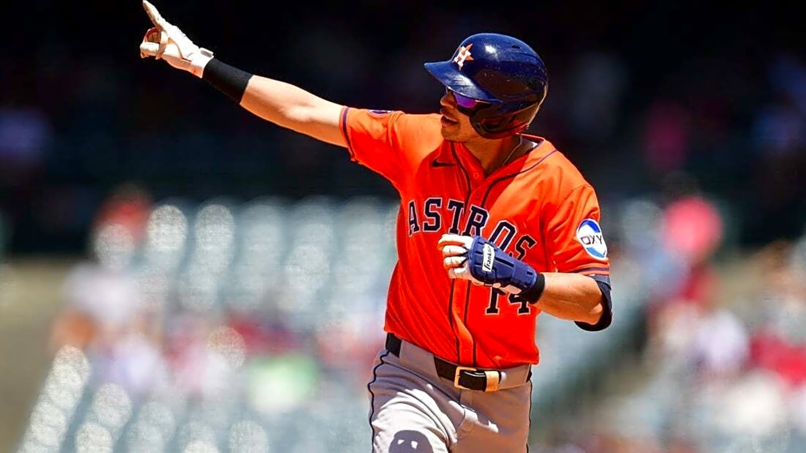 Mauricio Dubon homers twice as Astros hold off Angels