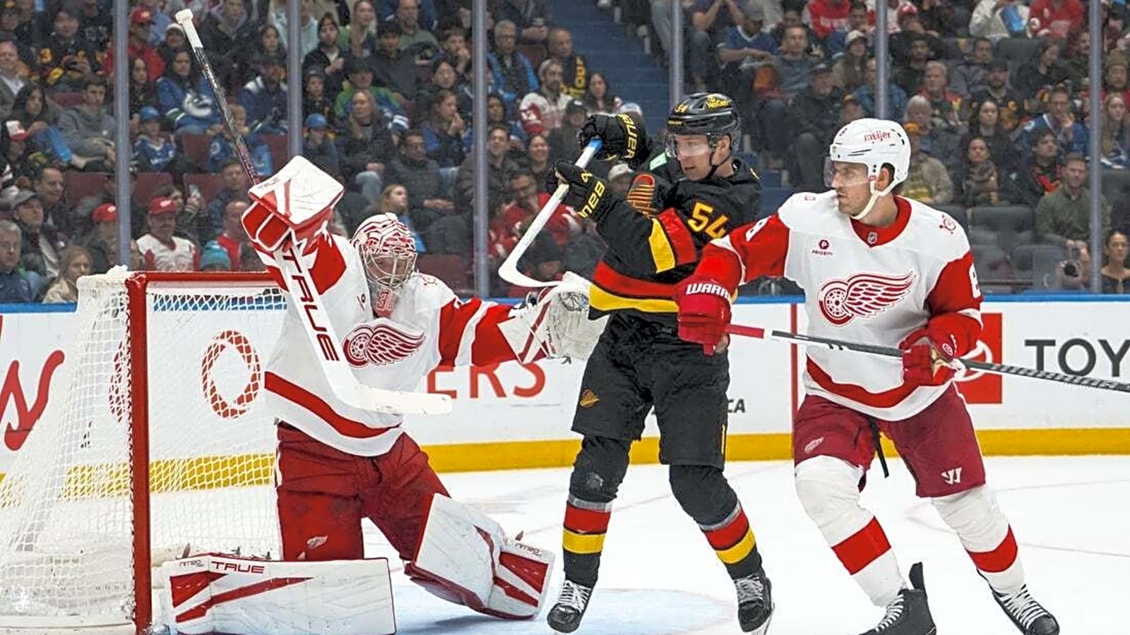 NHL roundup: John Gibson, Wings blank Canucks, move atop Atlantic