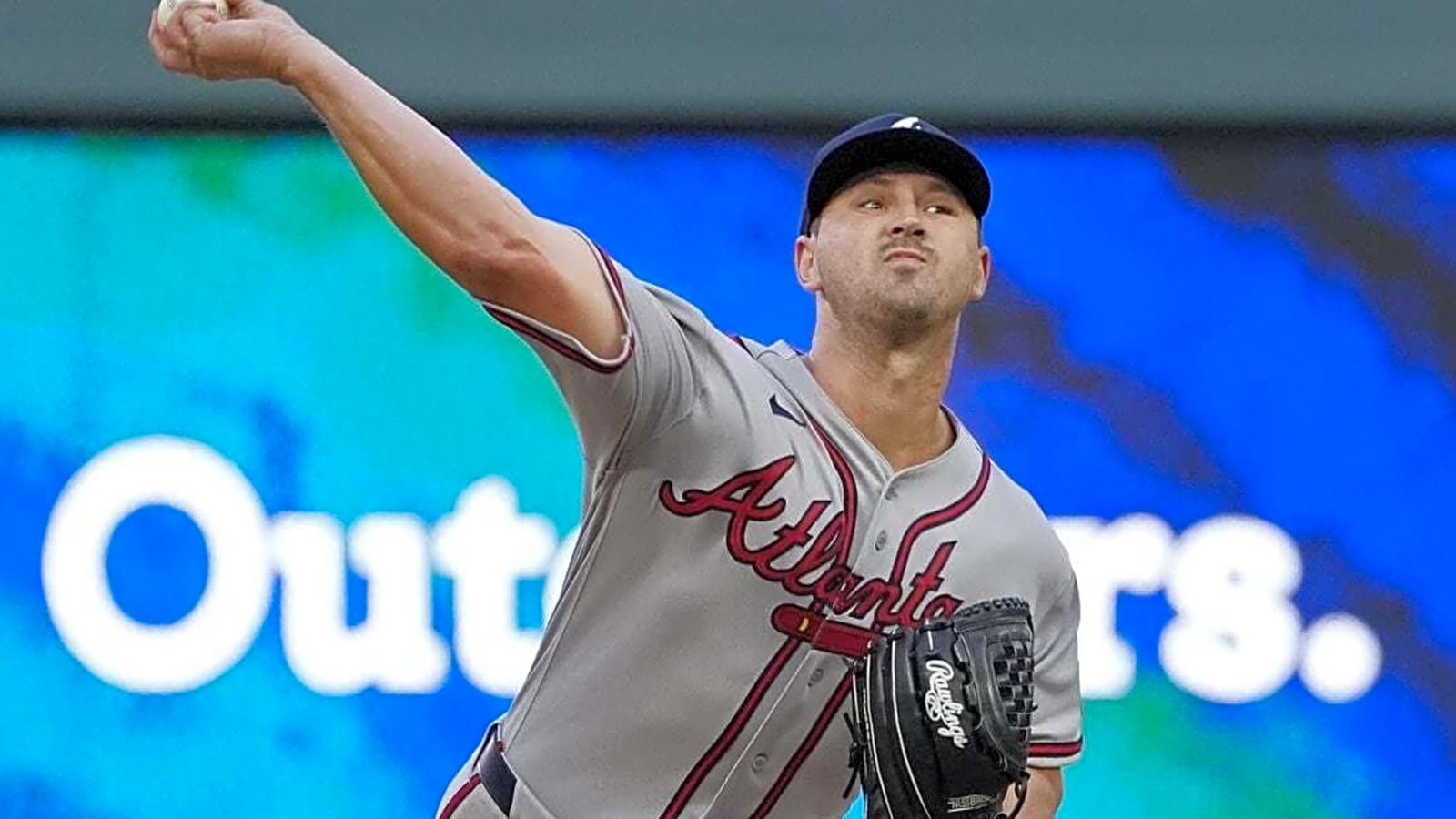 Tyler Mahle, Braves look to slow down Phillies