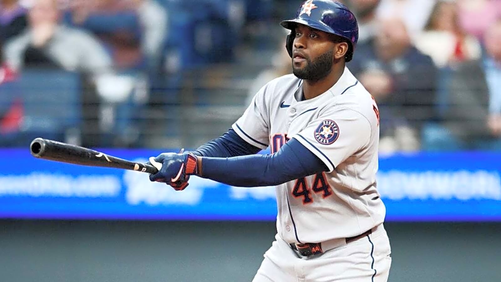 Late 6-run rally carries Guardians past Astros