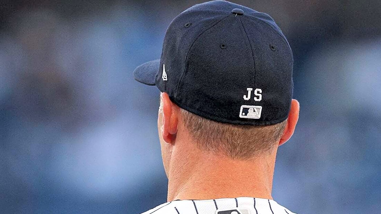 Yankees to honor late broadcaster John Sterling with uniform patch