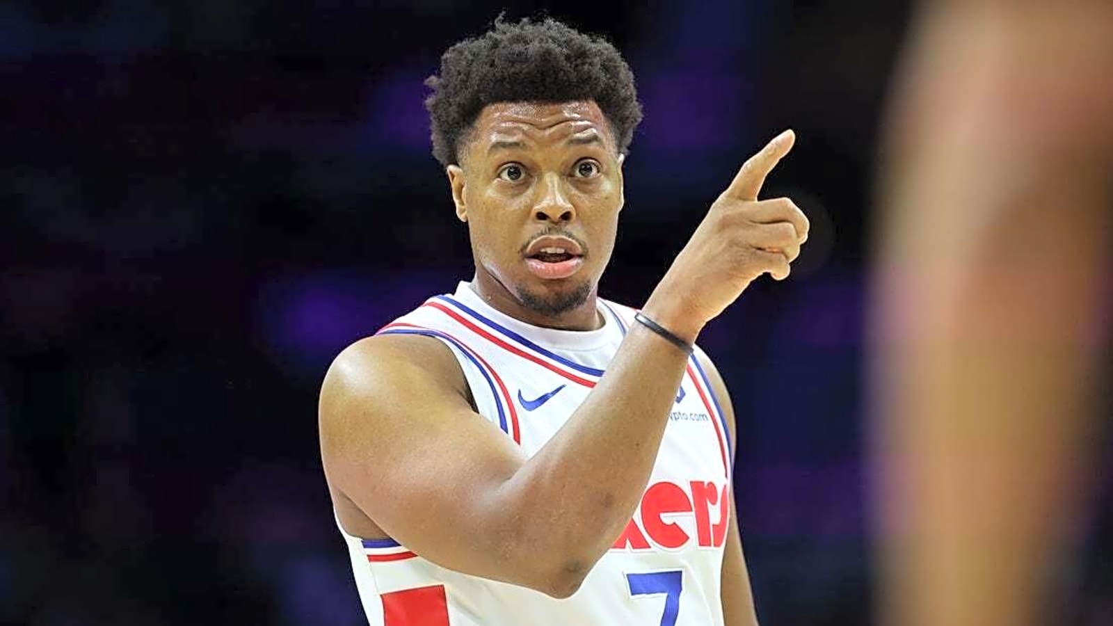 Kyle Lowry to play 20th NBA season with hometown 76ers