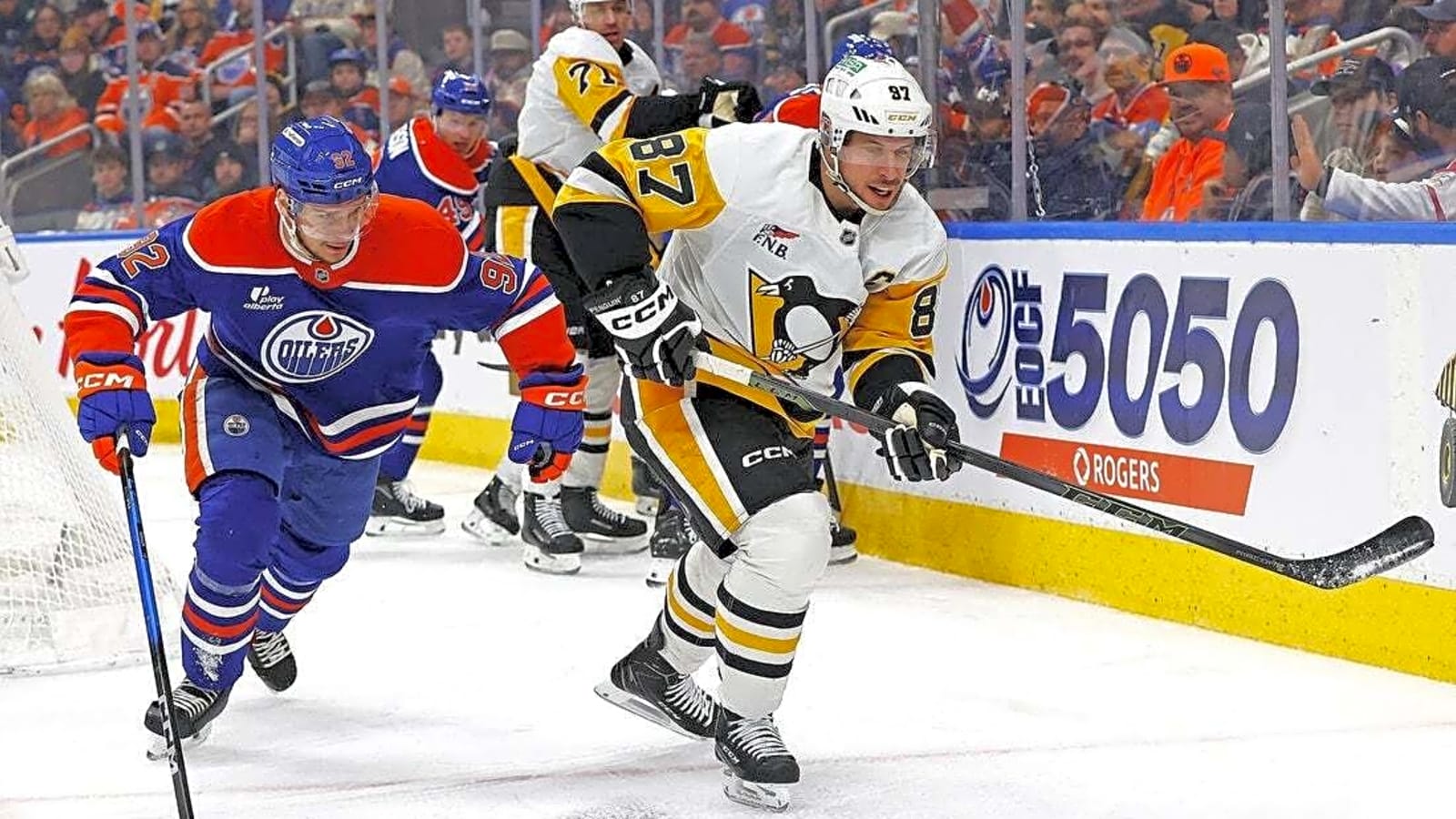 Red-hot Penguins, ice-cold Canucks collide
