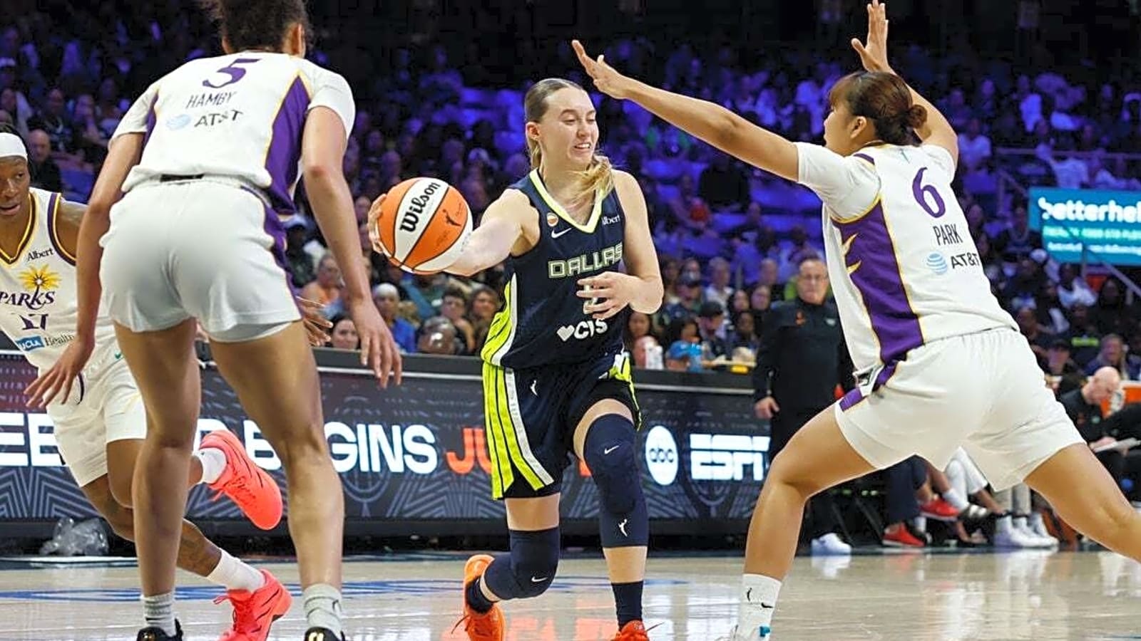 Arike Ogunbowale helps Wings beat Sparks for sixth straight win