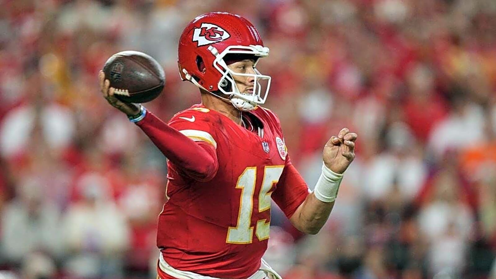 Resurgent Chiefs try to surpass .500 vs. Raiders