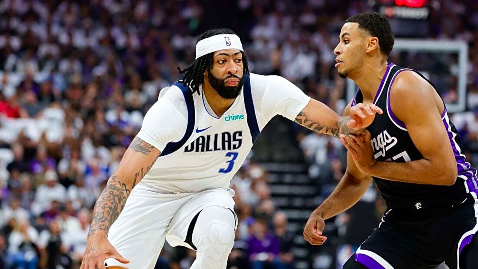 Mavs keep comfortable lead, eliminate Kings in play-in game