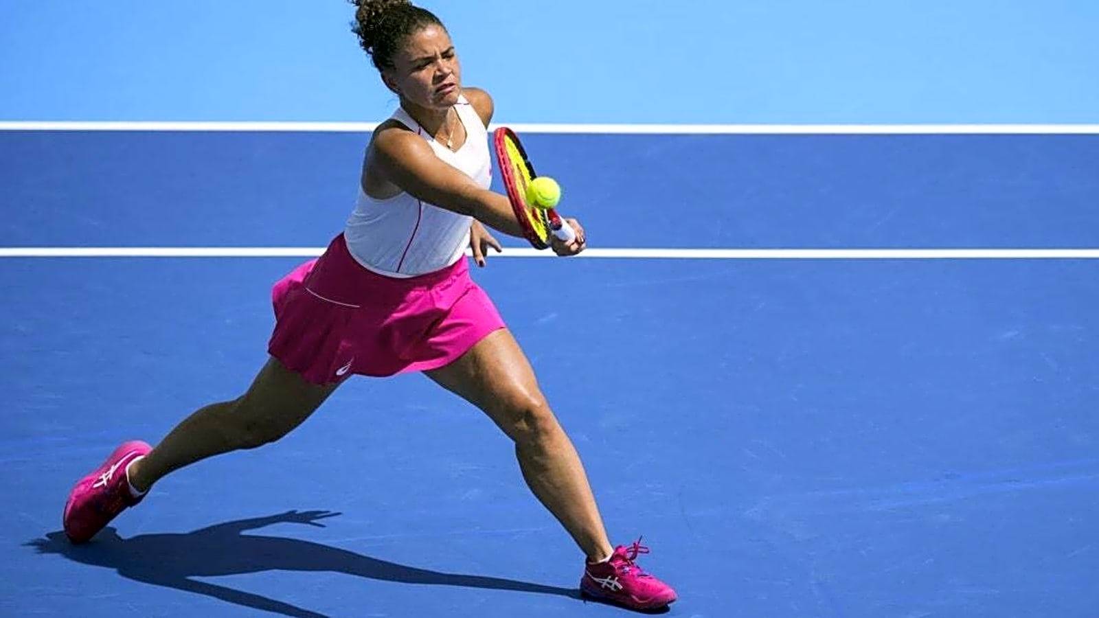Jasmine Paolini, Barbora Krejcikova take down Americans in Cincinnati