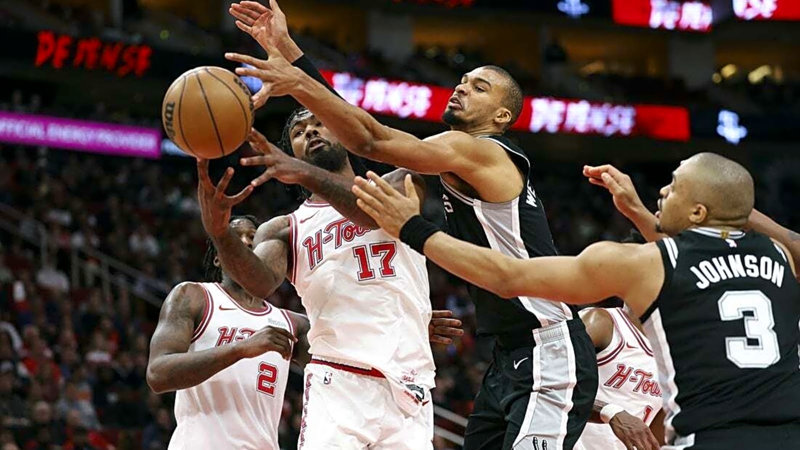 Overachiever vs. underachiever as Spurs, Rockets clash