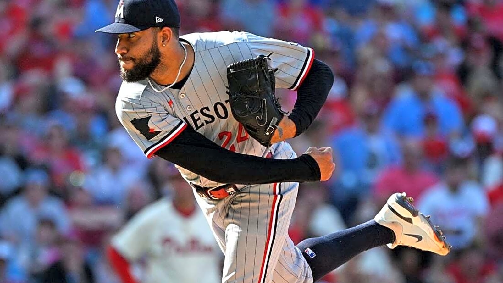 Phillies edge Twins for MLB-leading 55th home victory