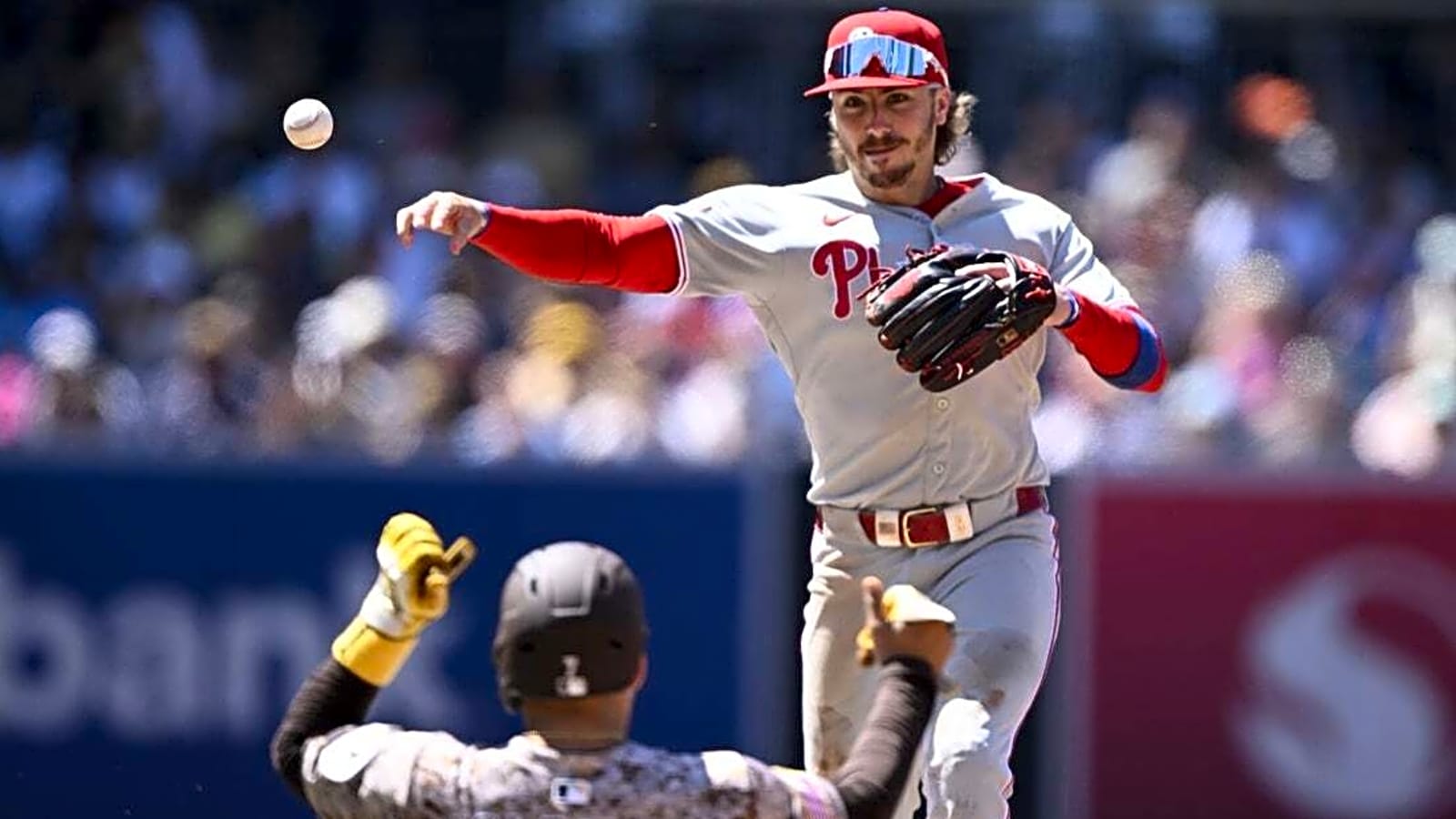 Phillies grab lead late, hold off Padres for road win
