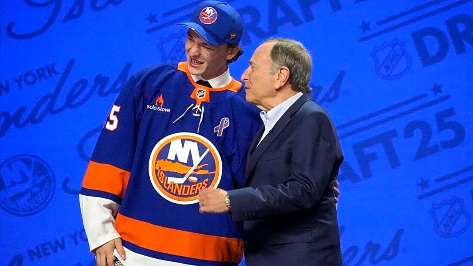 Matthew Schaefer goes No. 1 to Islanders; Misa, Frondell follow
