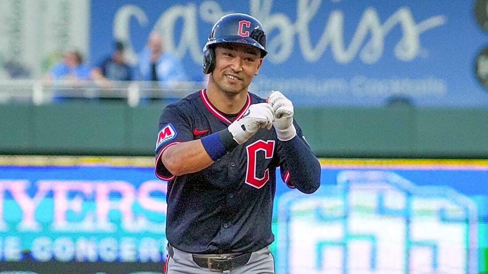Steven Kwan feeling the love as Guardians host Twins