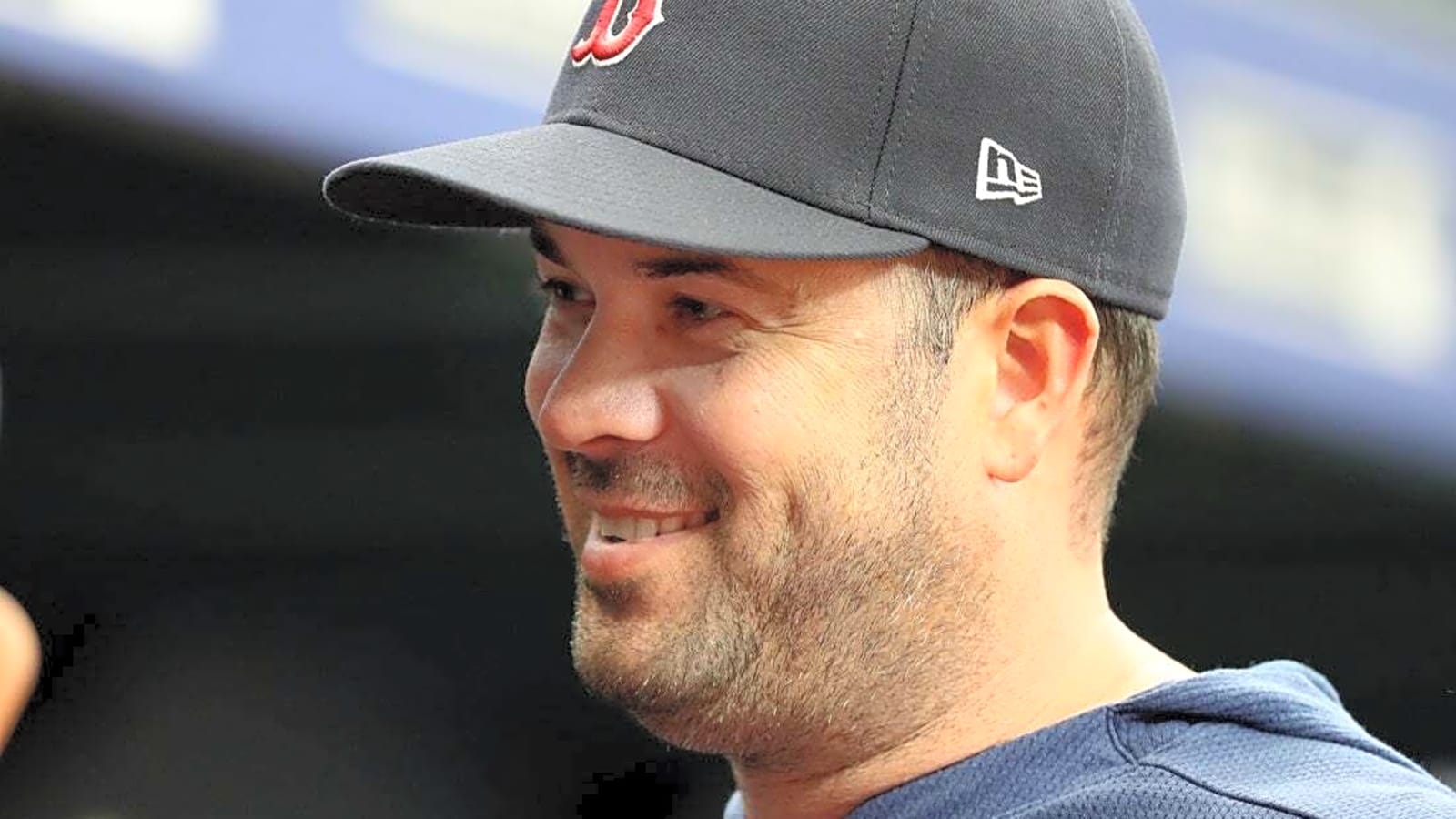 Report: Twins want to interview Boston&#39;s Ramon Vazquez