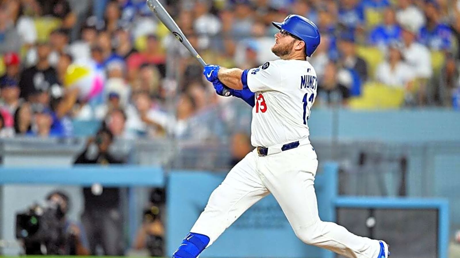 Dodgers 3B Max Muncy (oblique) returns to IL