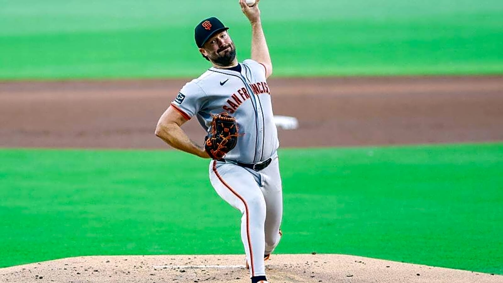 Giants belt three first-inning homers, hold off Padres