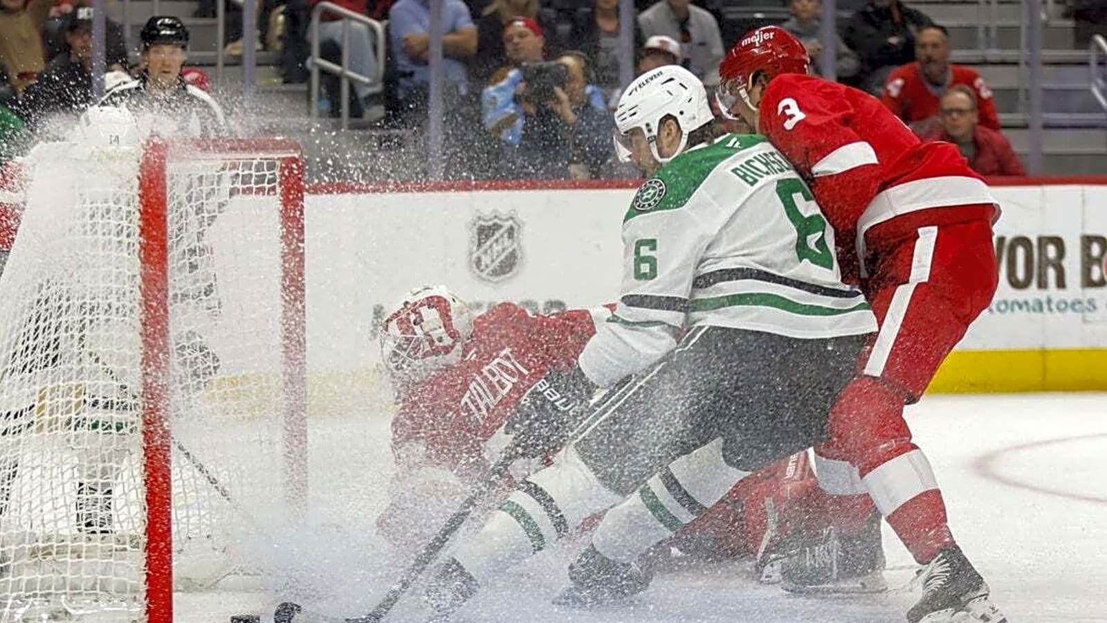 Red Wings extend Stars&#39; losing streak to six games