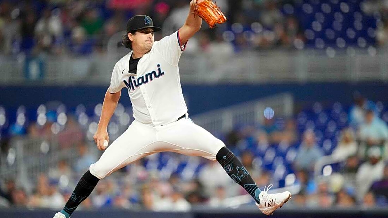 Marlins, Jesus Sanchez get by Dodgers in extras