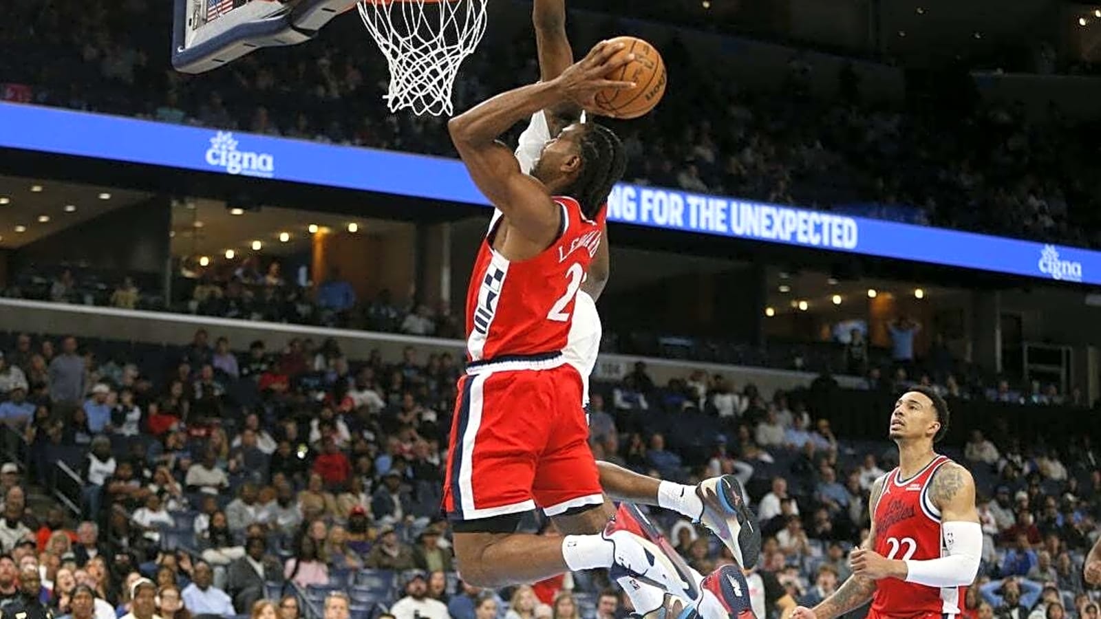 Clippers shrug off 19-point deficit, rally past Grizzlies