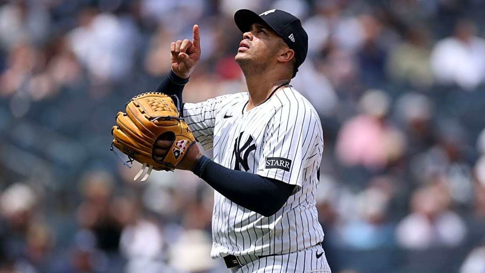 Yankees place RHP Fernando Cruz (oblique) on IL