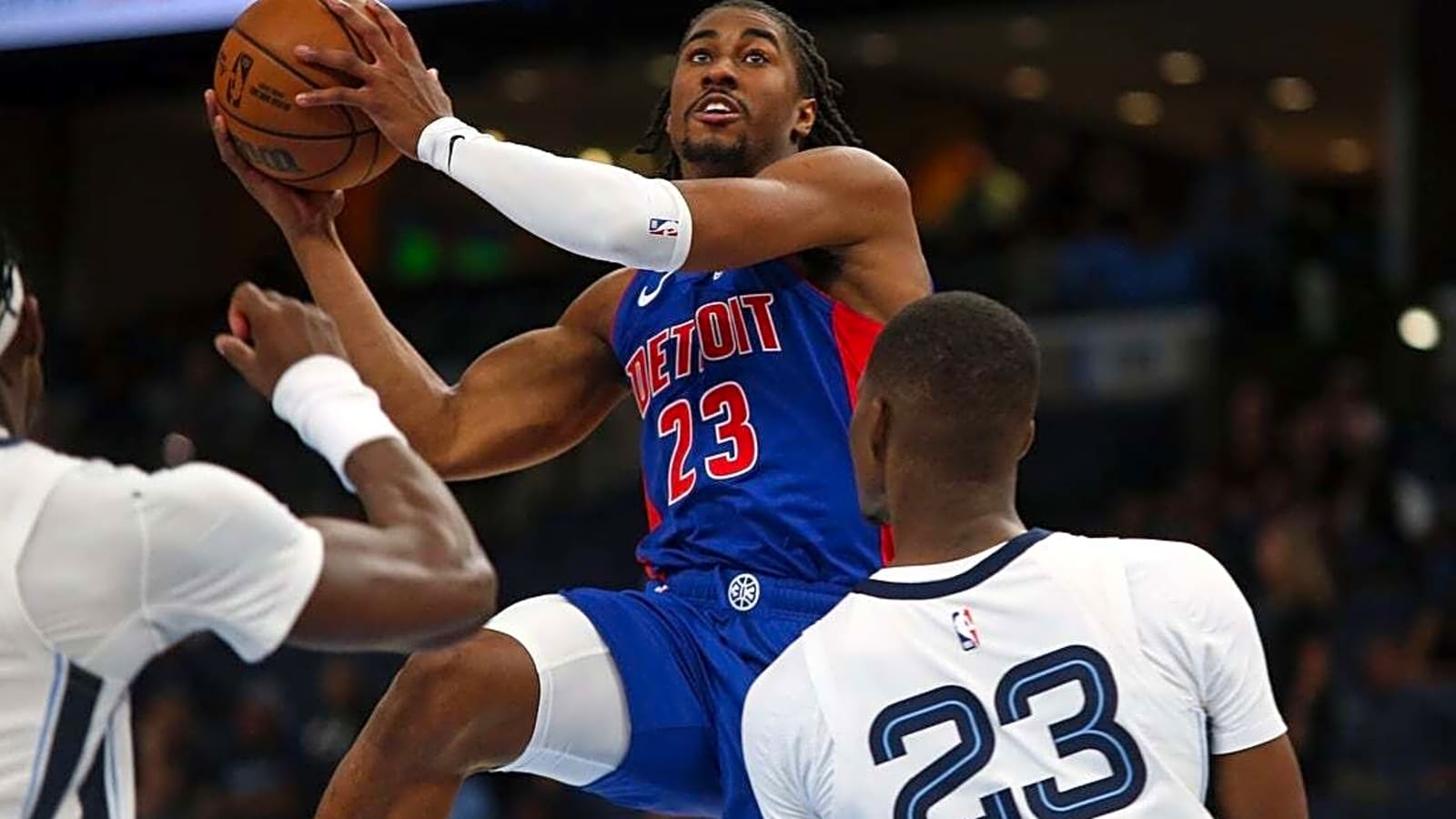 Pistons G Jaden Ivey sidelined for start of season after knee procedure