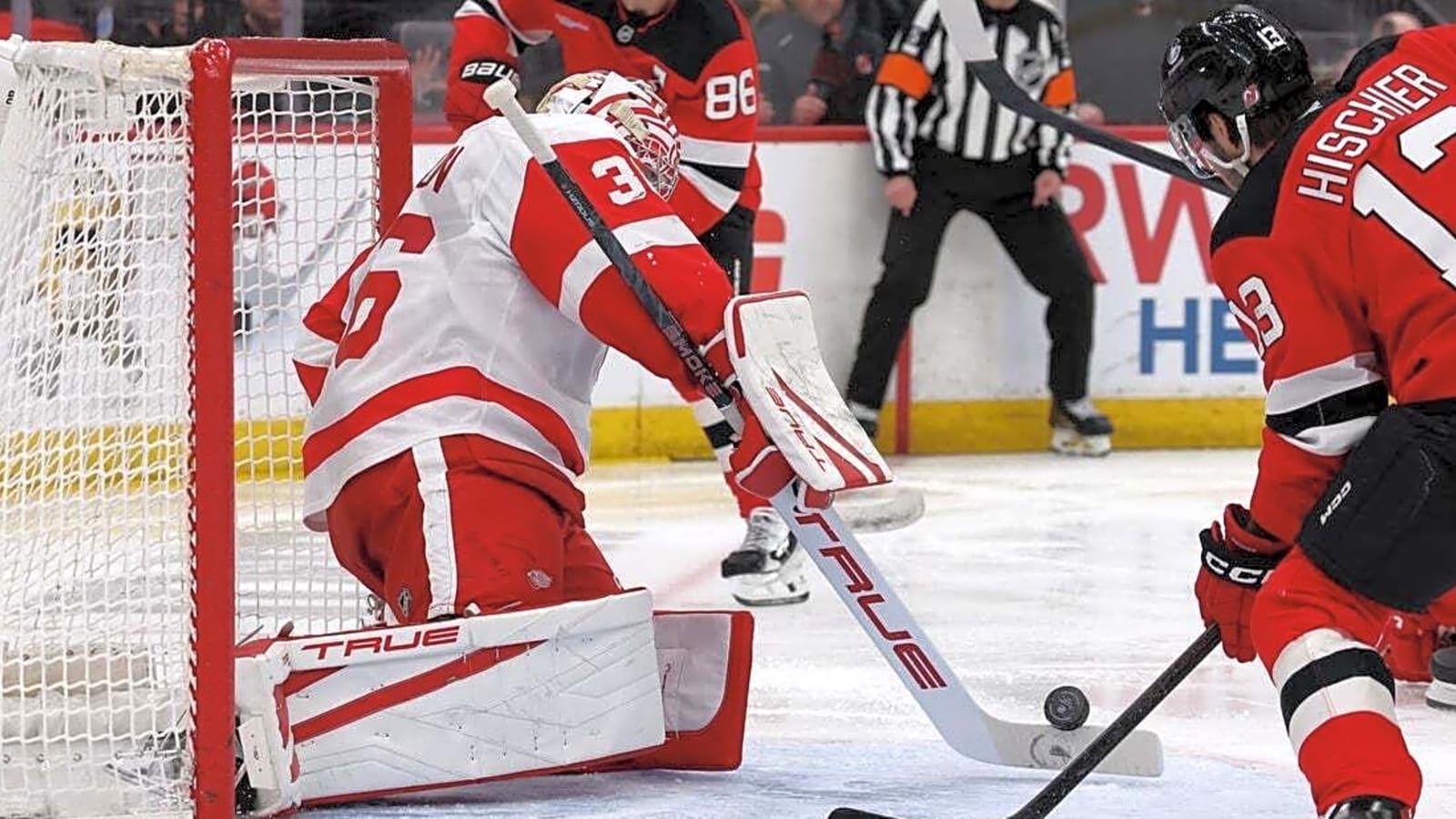 Red Wings' John Gibson, Cam Talbot combine to blank Devils