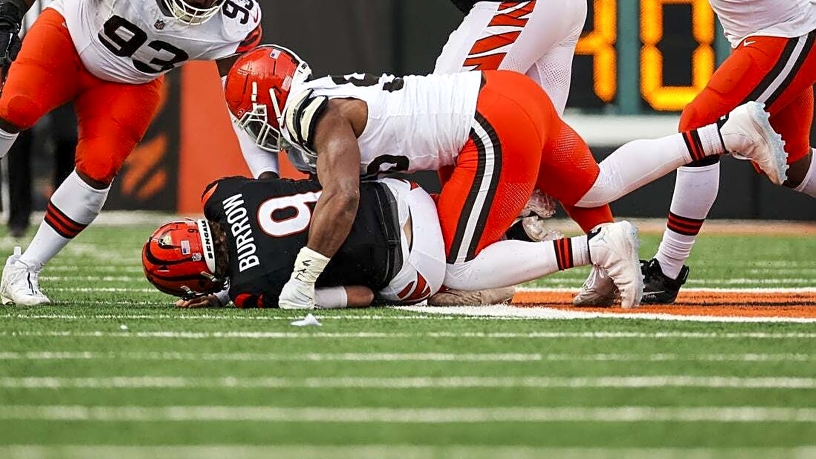 Browns DE Myles Garrett sets single-season sack record