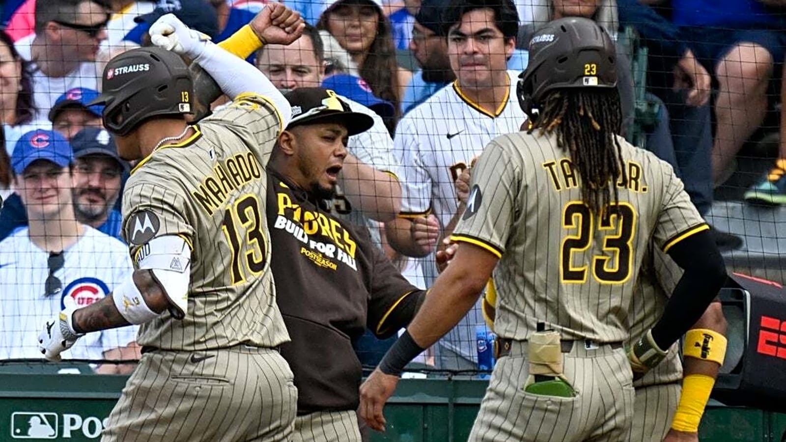 Manny Machado homers as Padres shut out Cubs to even series