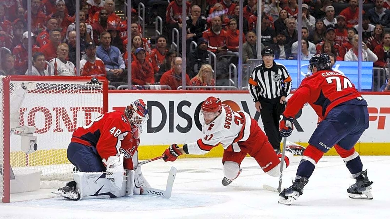 Logan Thompson, Capitals even series with Hurricanes