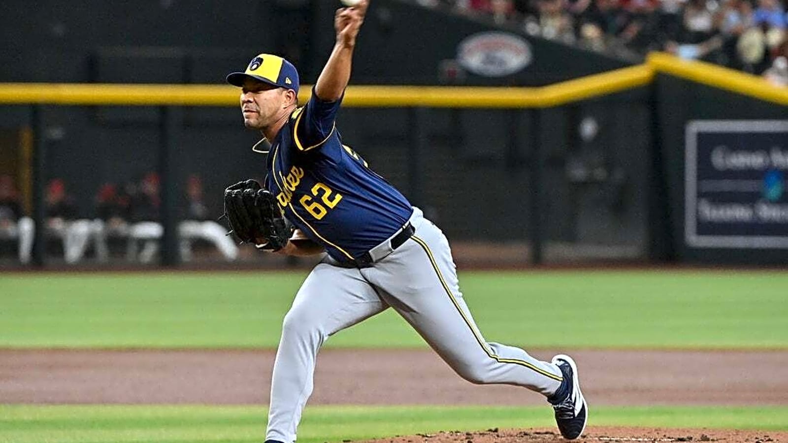 Jose Quintana shuts down D-backs in Brewers debut