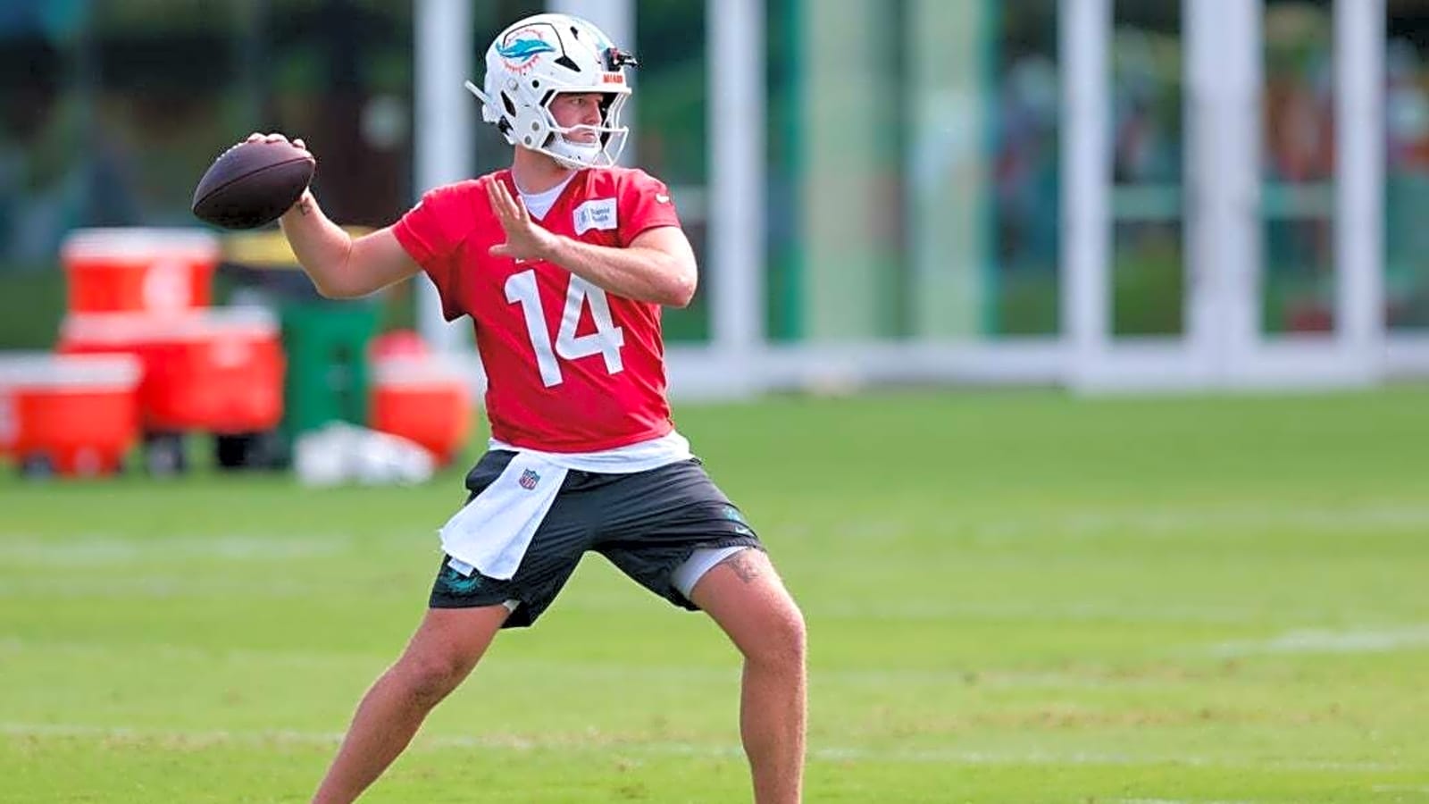 Reports: Dolphins trade QB Quinn Ewers to Jaguars