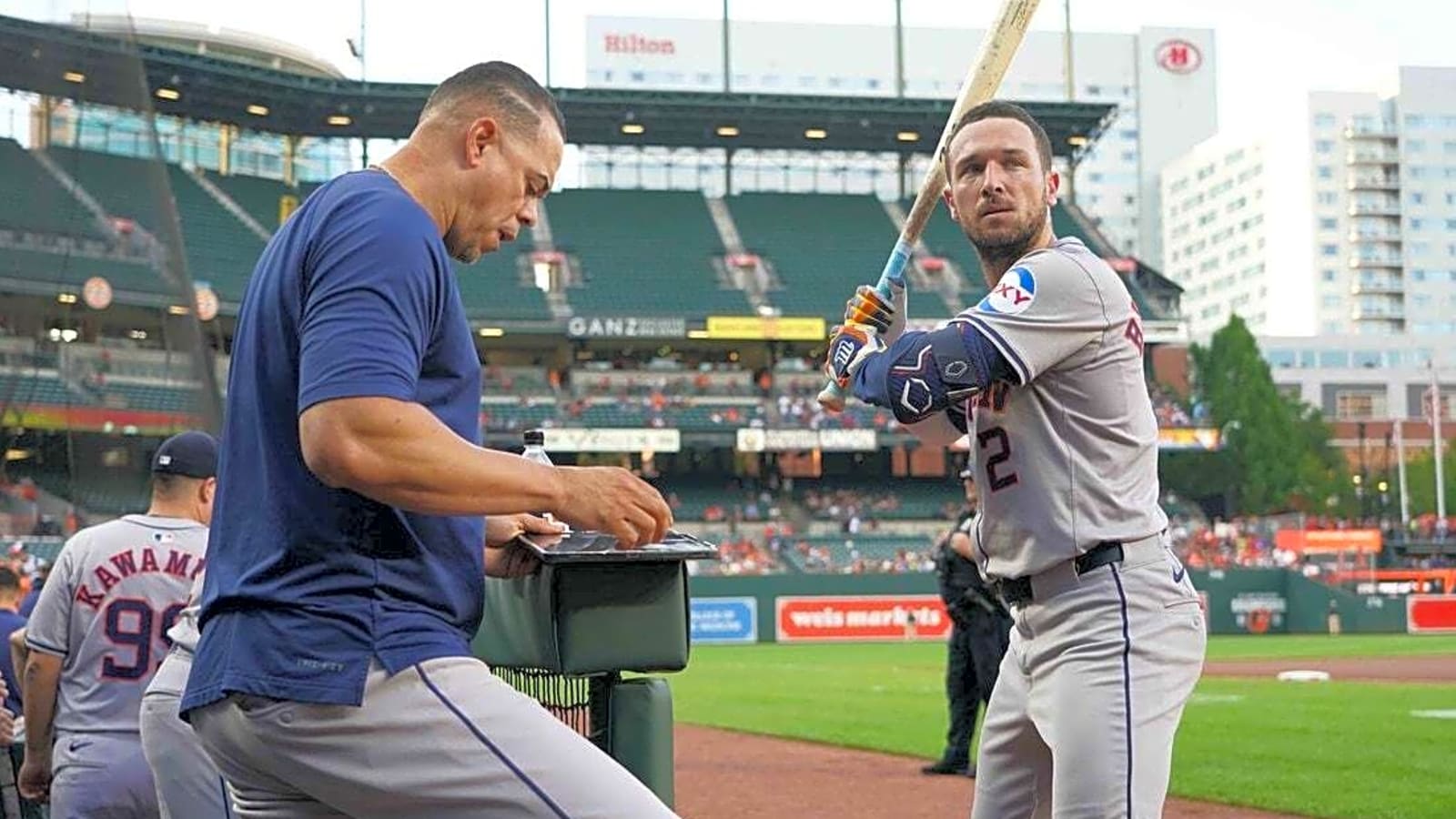 Report: Astros will not renew contract of hitting coach Alex Cintron