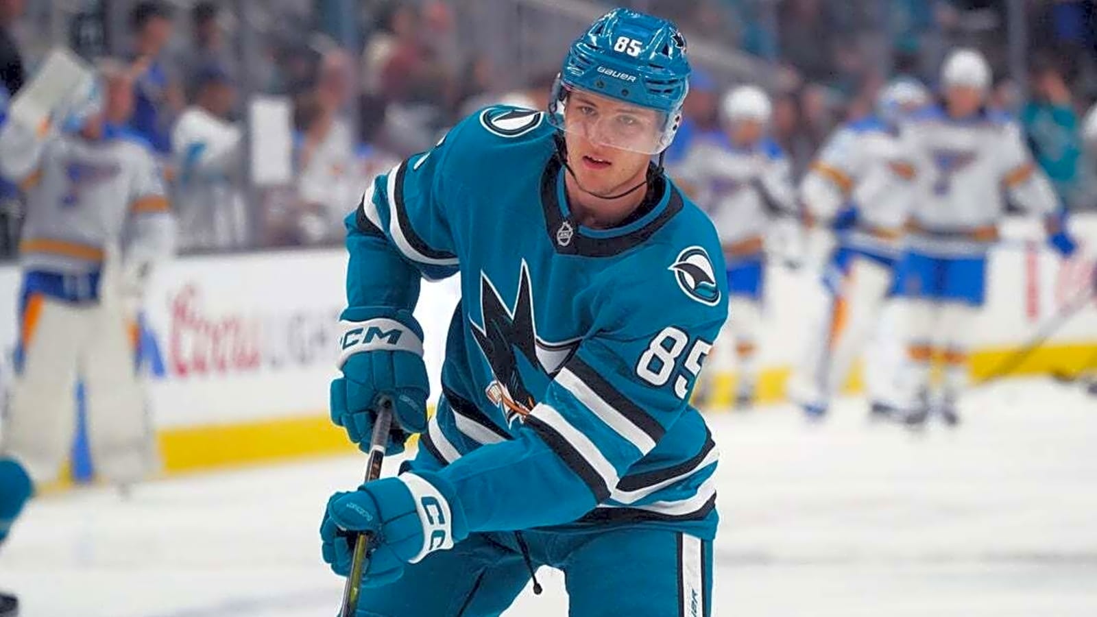 Oilers sign D Shakir Mukhamadullin to 2-year extension