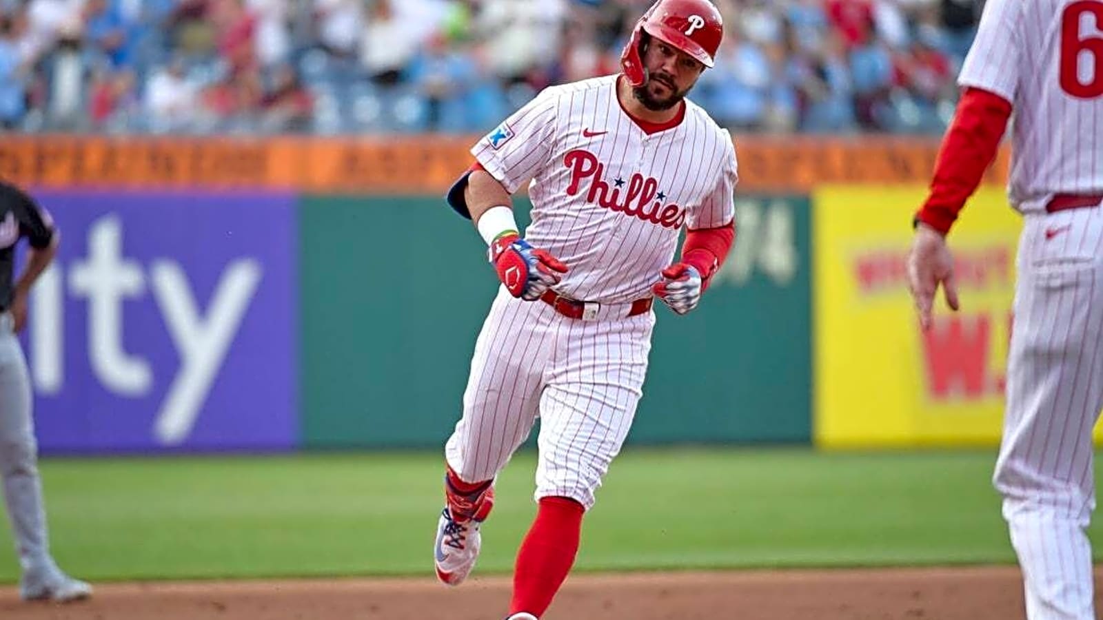 Wild pitch gives Phillies comeback win over Nationals
