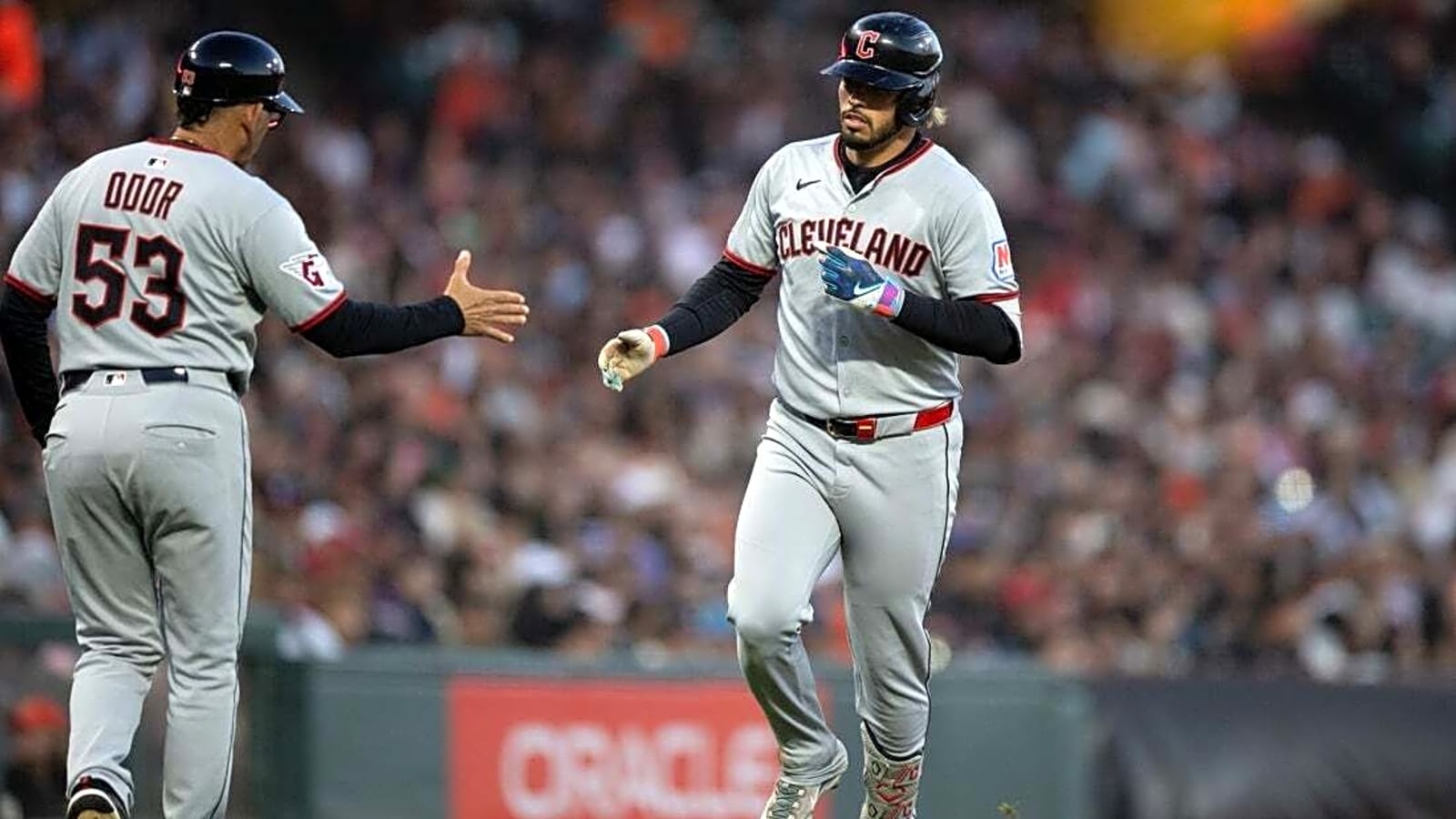 Guardians hang on, spoil Rafael Devers&#39; Giants debut