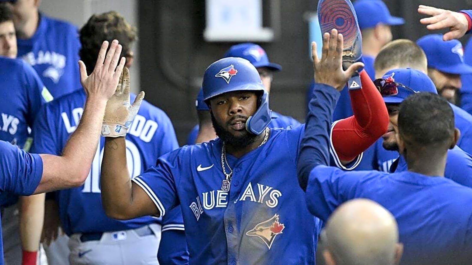 Blue Jays run winning streak to nine by beating White Sox
