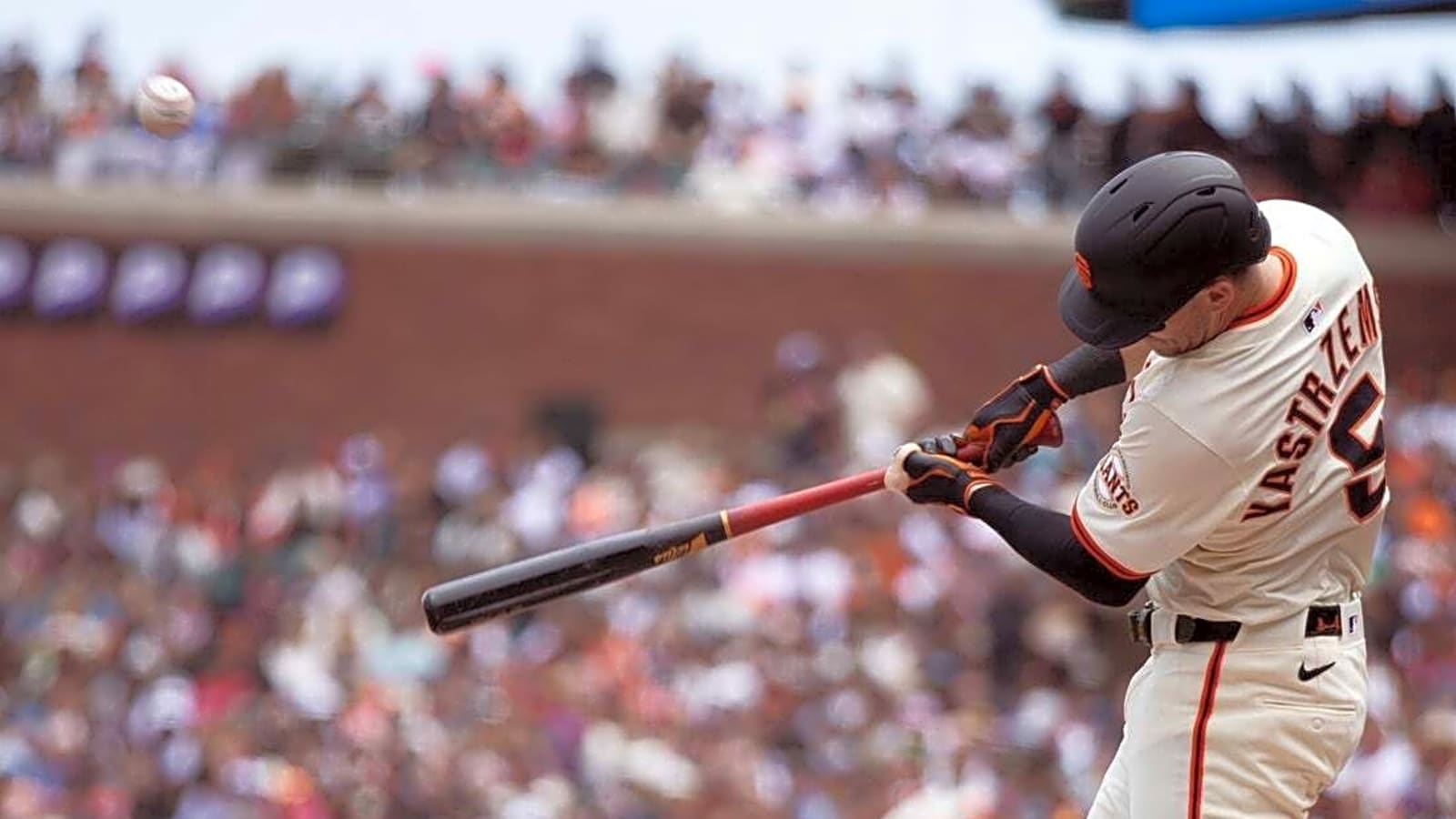 Giants complete sweep, hand Braves seventh straight loss