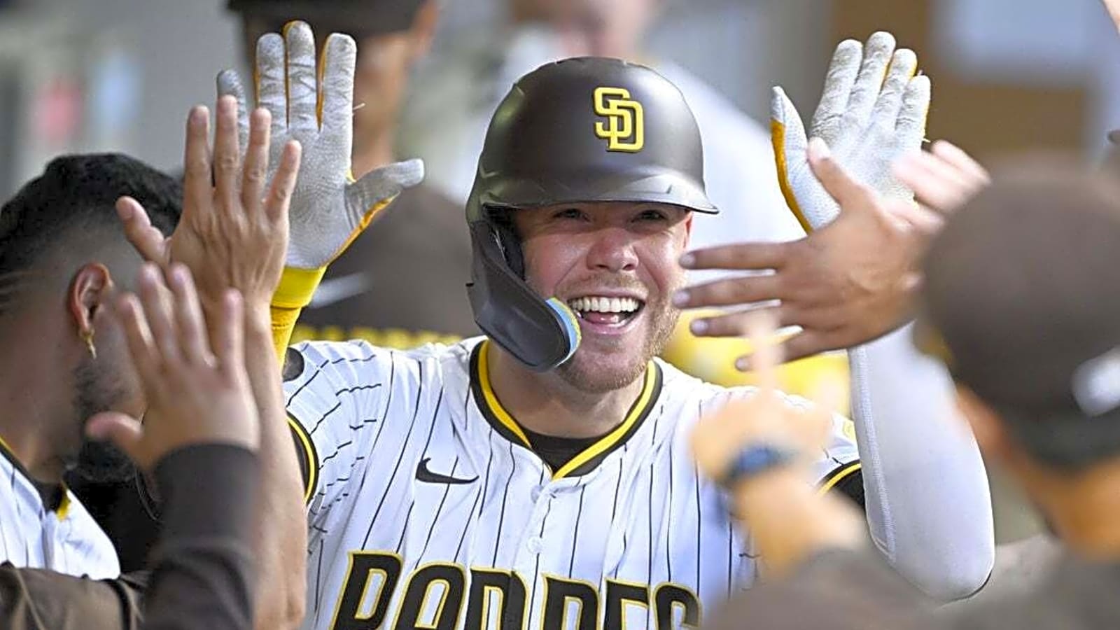 Gavin Sheets seeks to power Padres to series win vs. Giants