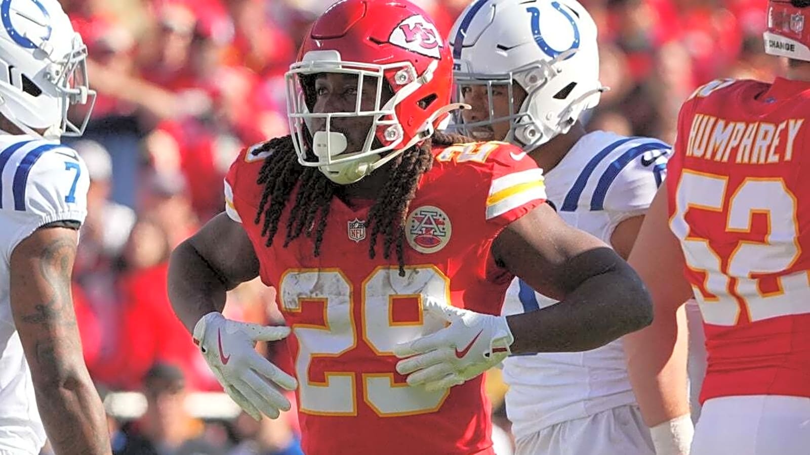 Report: Veteran RB Kareem Hunt visits with Lions