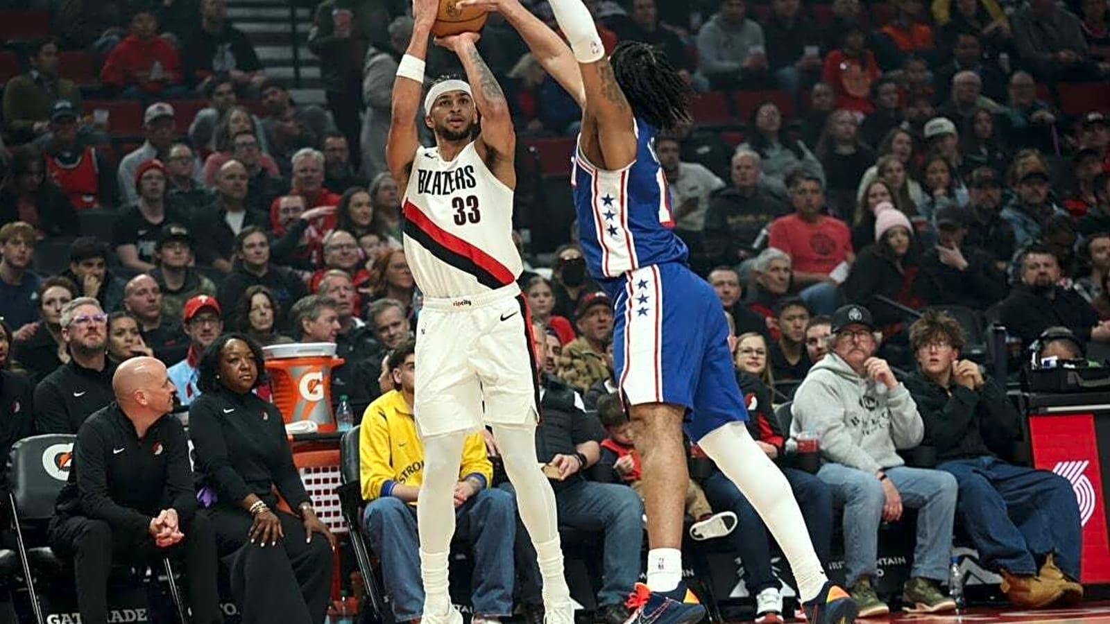Toumani Camara's career night boosts Blazers past Sixers