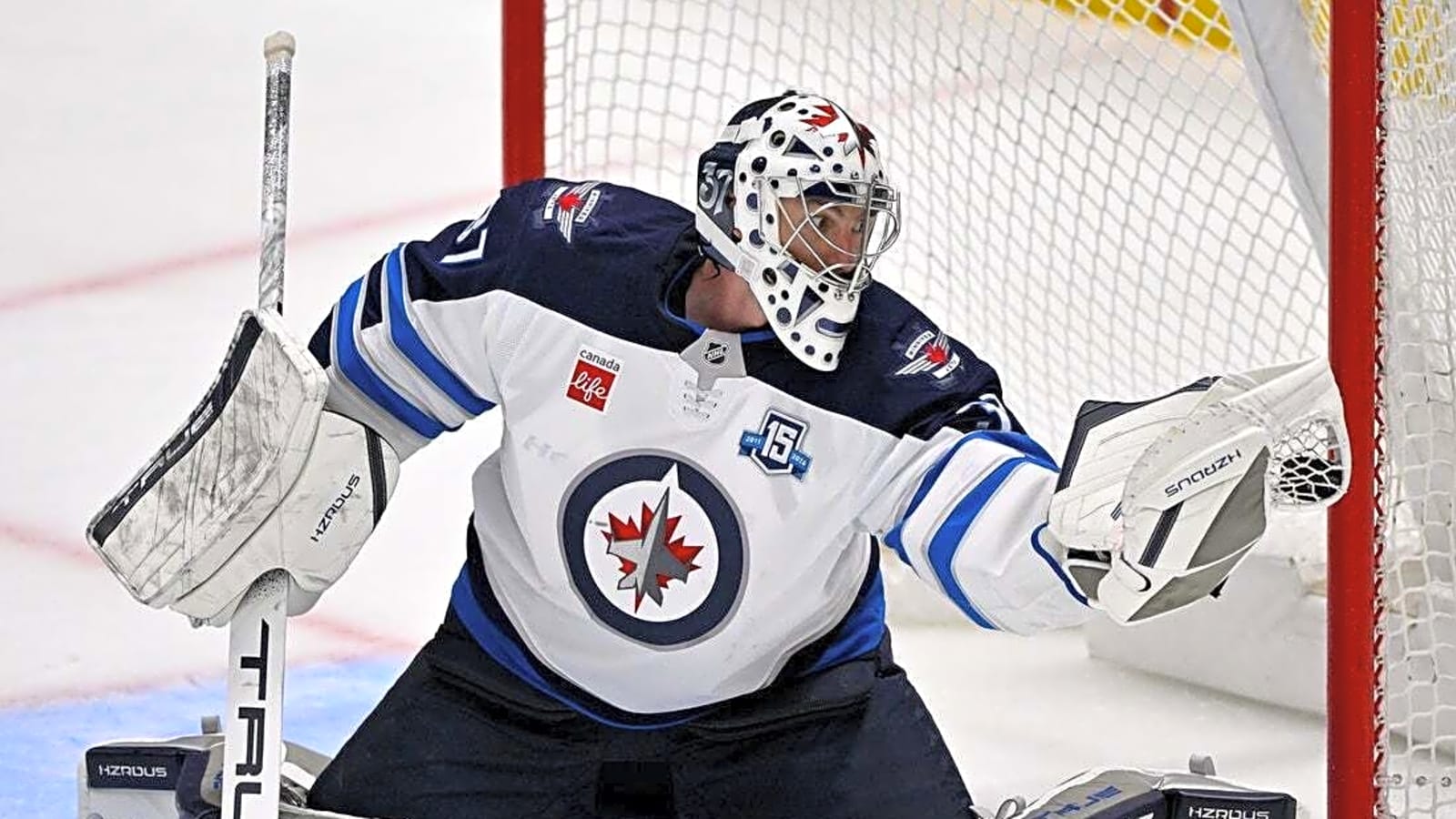 Jets star G Connor Hellebuyck confirms trade request