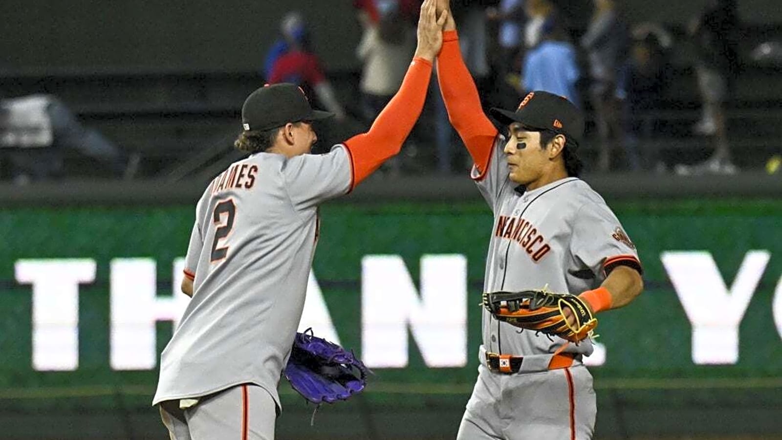 MLB roundup: Giants explode for 9 runs in 11th vs. Cubs