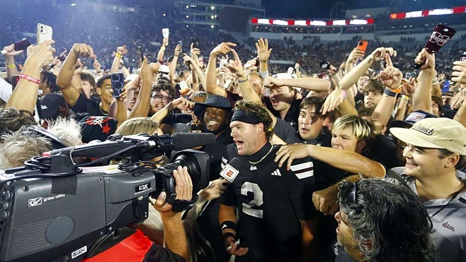 Winning catch leads to fans storming field, $500K fine for Mississippi State