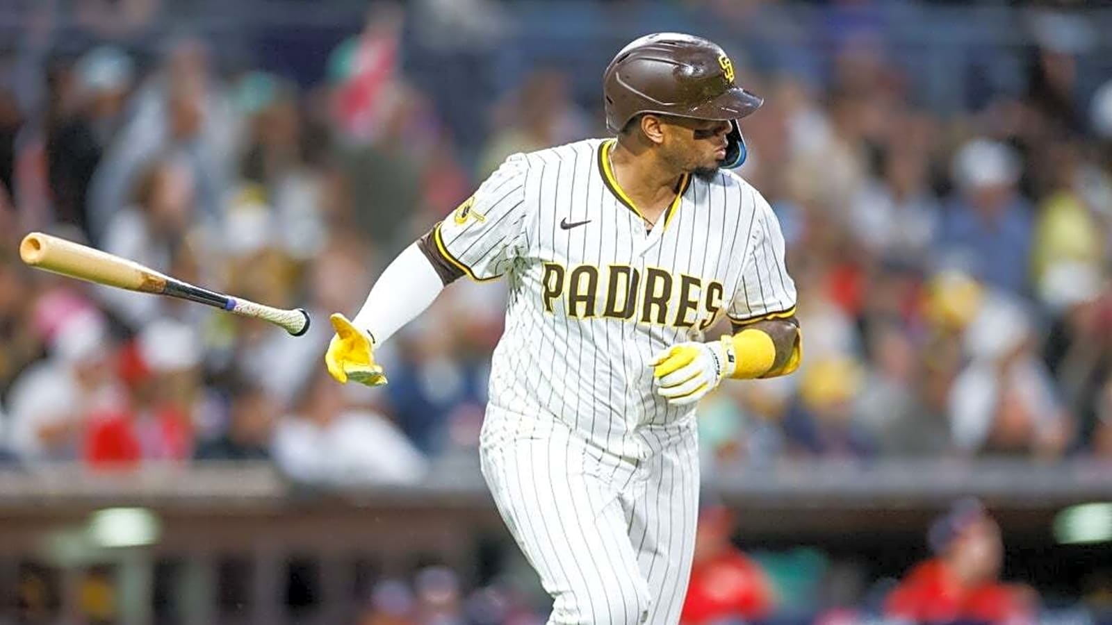 Padres overcome early deficit, ride &#39;pen to win over Nationals