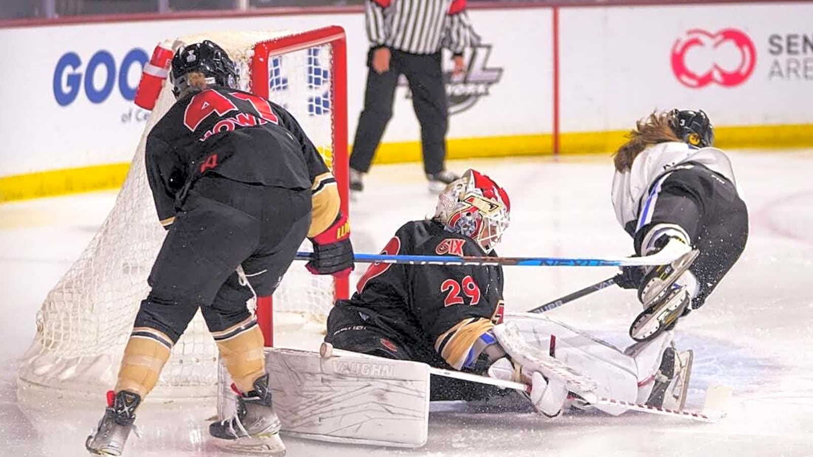 Sceptres sign G Elaine Chuli, F Claire Dalton to 1-year deals