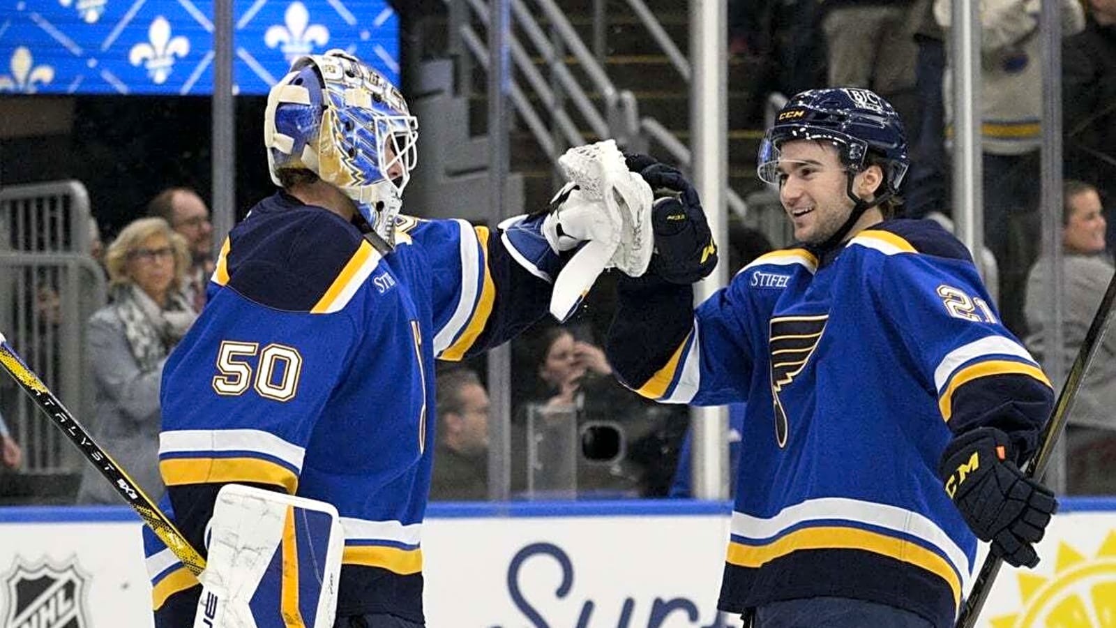 NHL roundup: Blues, Wild clinch playoff berths