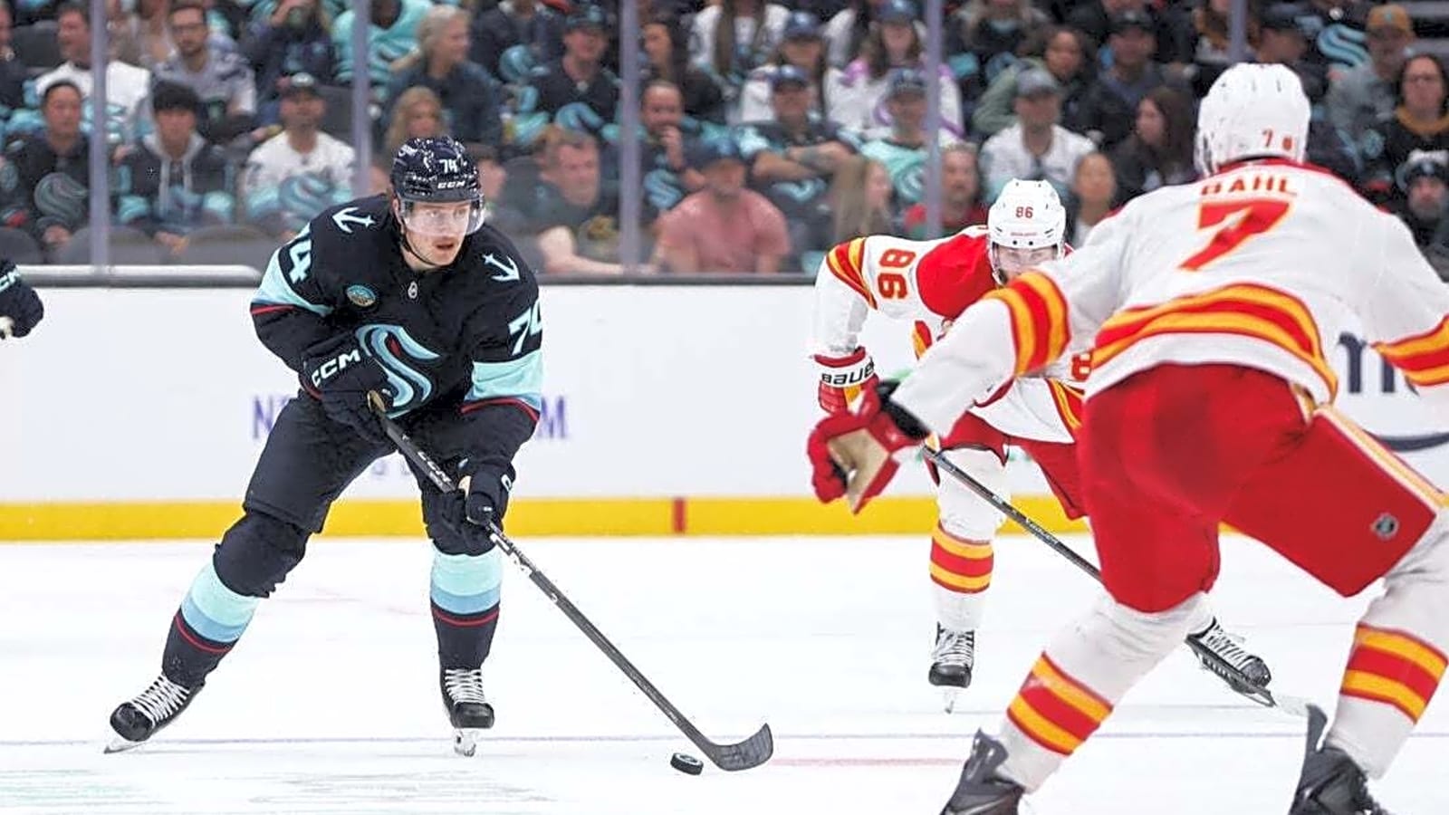 Mackie Samoskevich nets two goals as Kraken rout Flames again