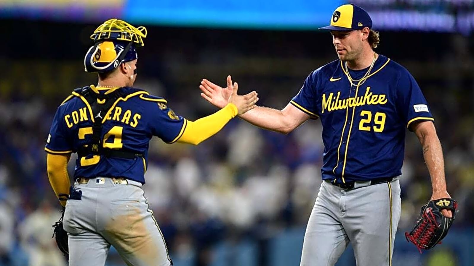 MLB roundup: Brewers beat Dodgers again, win 9th straight