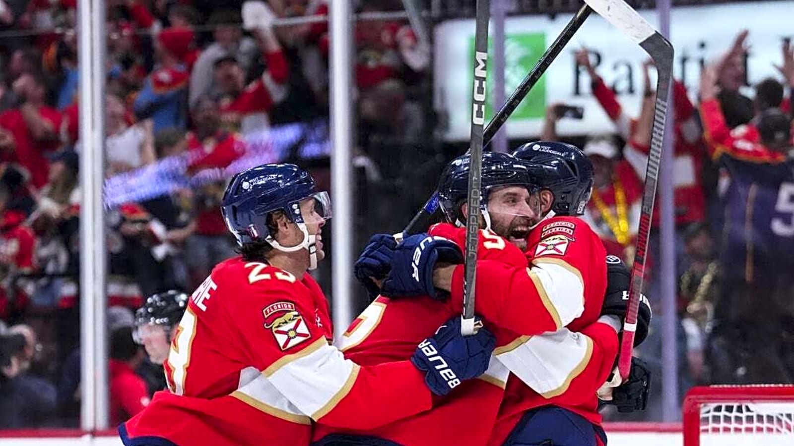 Reigning champion Panthers look to eliminate Lightning