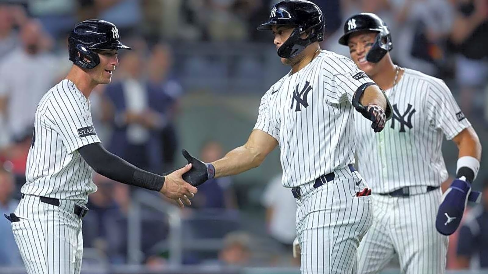 Yankees&#39; bats erupt after rain delay in 10-3 rout of Mariners
